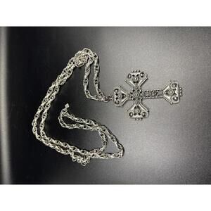 1974 Limited Edition Vintage Sarah Coventry Antique Silver Tone Cross Necklace